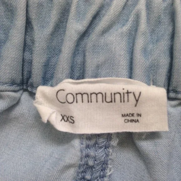 Community - Chambray Doddridge High Waisted Shorts - Picture 8 of 9